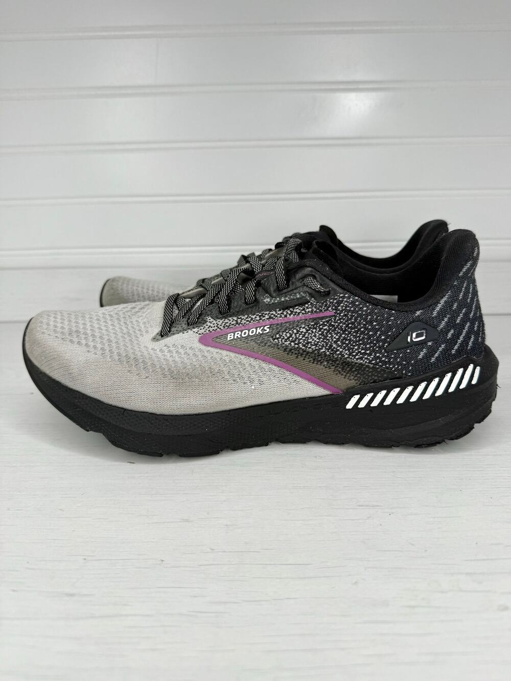 Brooks Launch GTS 10 Women’s 8.5 Wide D Gray Black Purple Running Shoes